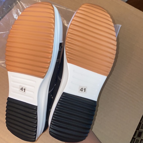 Canvas Chic Me Sneakers - Picture 3 of 8